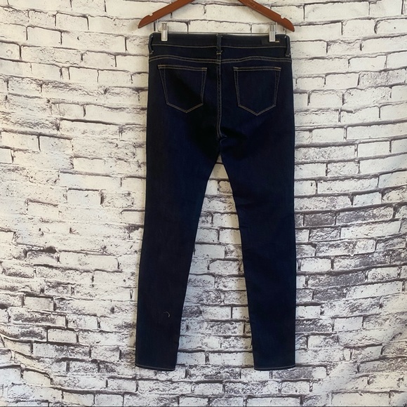 Uniqlo Skinny Fit Tapered Middle Rise Jean, Dark Wash Size 28 - Picture 4 of 6